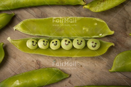 Fair Trade Photo Bean, Colour image, Food and alimentation, Funny, Get well soon, Green, Health, Pea, Peru, Smile, South America, Vegetables, Wellness