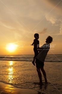 Fair Trade Photo Care, Colour image, Emotions, Happiness, One child, One man, People, Peru, Responsibility, Shooting style, Silhouette, Smiling, South America, Sunset, Values, Vertical
