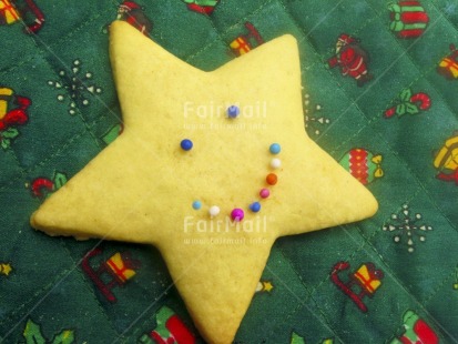 Fair Trade Photo Christmas, Colour image, Day, Food and alimentation, Green, Horizontal, Indoor, Peru, South America, Star, Sweets, Tabletop