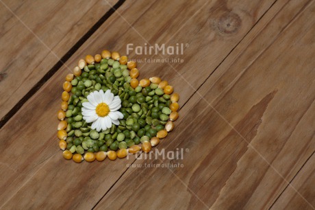 Fair Trade Photo Colour image, Flower, Food and alimentation, Heart, Horizontal, Lentils, Love, Marriage, Peru, South America, Valentines day, Wedding