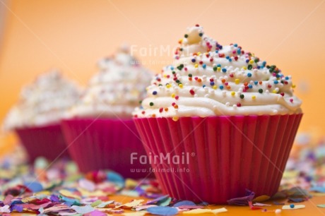 Fair Trade Photo Birthday, Cake, Colour image, Colourful, Decoration, Focus on foreground, Food and alimentation, Horizontal, Indoor, Invitation, Multi-coloured, Party, Peru, Pink, South America, Studio, Tabletop