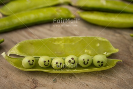 Fair Trade Photo Bean, Colour image, Food and alimentation, Funny, Get well soon, Green, Health, Pea, Peru, Smile, South America, Vegetables, Wellness