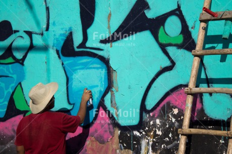 Fair Trade Photo Activity, Colour image, Day, Graffity, Horizontal, Latin, One man, Outdoor, Painting, People, Peru, South America, Street, Streetlife