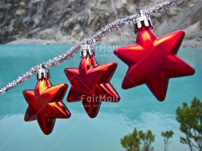 Fair Trade Photo Christmas, Colour image, Focus on foreground, Horizontal, Outdoor, Peru, Red, South America, Star, Tabletop, Water