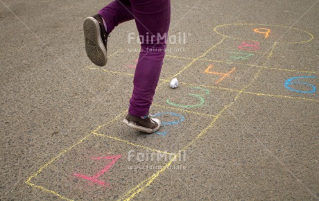 Fair Trade Photo Activity, Chalk, Closeup, Colour image, Dailylife, Day, Outdoor, Peru, Playing, South America, Street, Streetlife