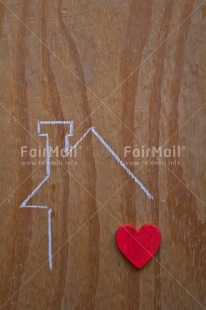 Fair Trade Photo Build, Colour, Colour image, Food and alimentation, Heart, Home, Move, Nest, New home, New life, Object, Owner, Peru, Place, Red, South America, Sweet, Vertical, Welcome home, Wood