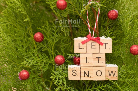 Fair Trade Photo Christmas, Christmas ball, Christmas decoration, Christmas tree, Colour, Colour image, Green, Horizontal, Letter, Object, Place, Red, South America, Text