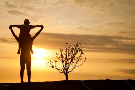 Fair Trade Photo Child, Colour image, Congratulations, Emotions, Father, Fathers day, Felicidad sencilla, Happiness, Happy, Holiday, Horizontal, New beginning, Peru, Shooting style, Silhouette, South America, Sunset