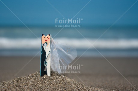 Fair Trade Photo Beach, Bride, Colour image, Funny, Groom, Horizontal, Marriage, Peru, Sea, South America, Wedding