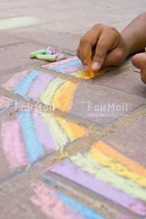 Fair Trade Photo Activity, Chalk, Child, Colour image, Draw, Drawing, Emotions, Felicidad sencilla, Hand, Happiness, Happy, New beginning, Peru, Play, Playing, Rainbow, South America, Vertical