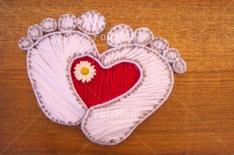 Fair Trade Photo Baby, Birth, Colour image, Crafts, Daisy, Feet, Flower, Heart, Horizontal, New baby, People, Peru, Red, South America, White, Wood, Wool