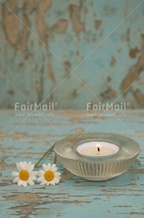 Fair Trade Photo Blue, Candle, Colour image, Condolence-Sympathy, Daisy, Day, Flower, Flowers, Light, Mothers day, Peru, South America, Vertical, White