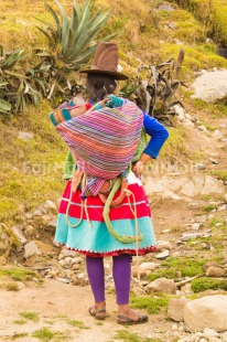 Fair Trade Photo Activity, Clothing, Colour image, Culture, Day, Latin, Mountain, Nature, Outdoor, People, Peru, Rural, South America, Standing, Traditional clothing, Vertical, Waiting, Woman