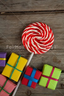 Fair Trade Photo Birthday, Colour image, Gift, Invitation, Lollipop, Party, Peru, Red, South America, Sweets, Vertical, White, Wood