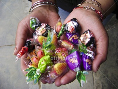 Fair Trade Photo Birthday, Closeup, Colour image, Food and alimentation, Hand, Horizontal, Invitation, Multi-coloured, Party, Peru, Sorry, South America, Sweets, Well done