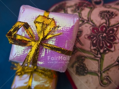 Fair Trade Photo Birthday, Closeup, Colour image, Gift, Gold, Horizontal, Indoor, Party, Peru, Pink, South America, Tabletop